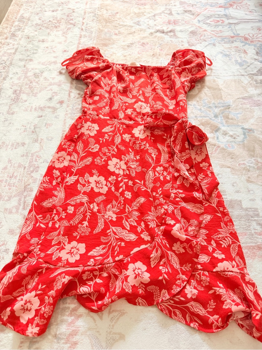 Red Floral Puff-Sleeve Casual Dress with Tie-Waist